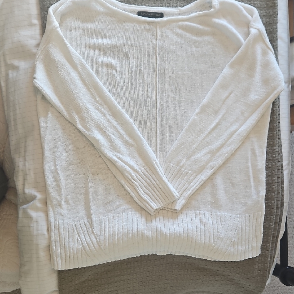 Banana Republic Elegant Cream Crew Neck Sweater